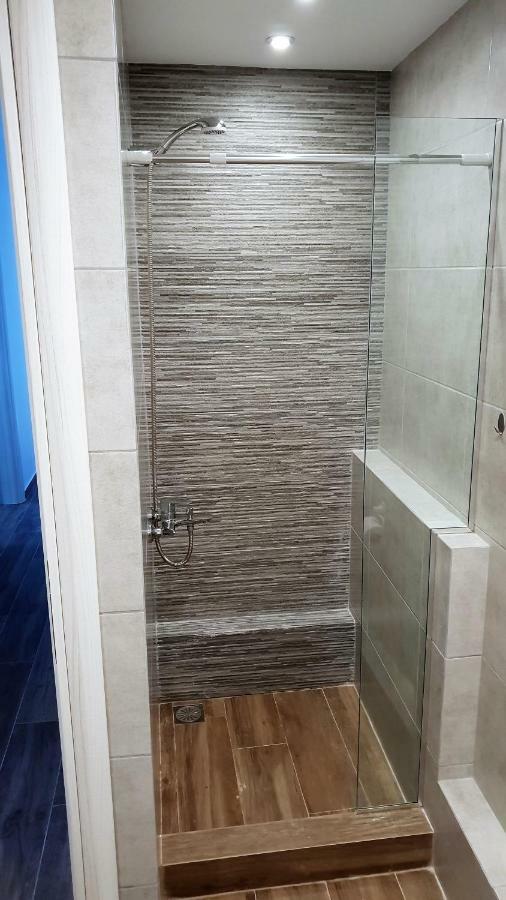 Seaview Deluxe Apartments เทสซาโลนิกิ ภายนอก รูปภาพ